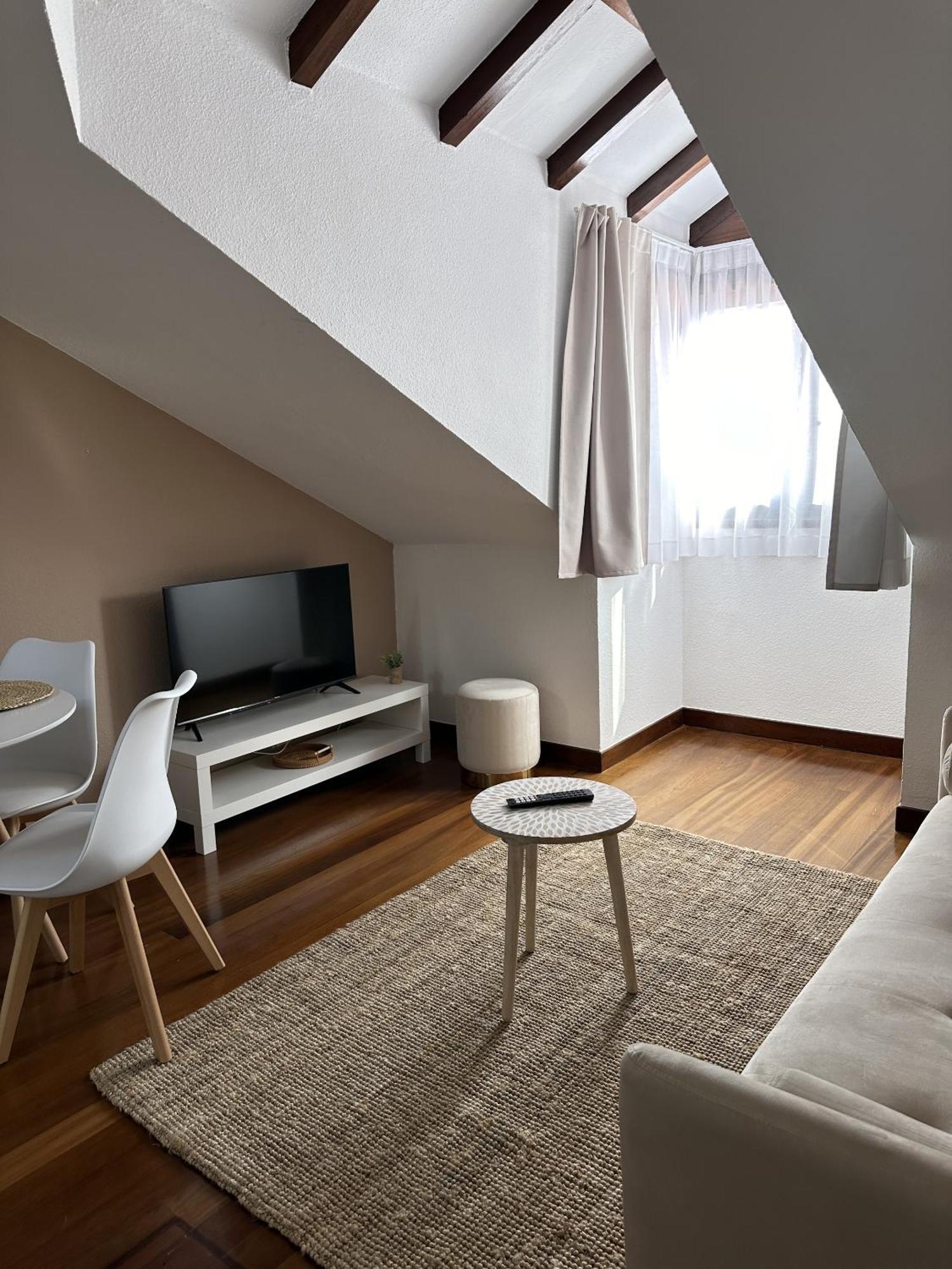 Apartamentos Val De Comillas Εξωτερικό φωτογραφία